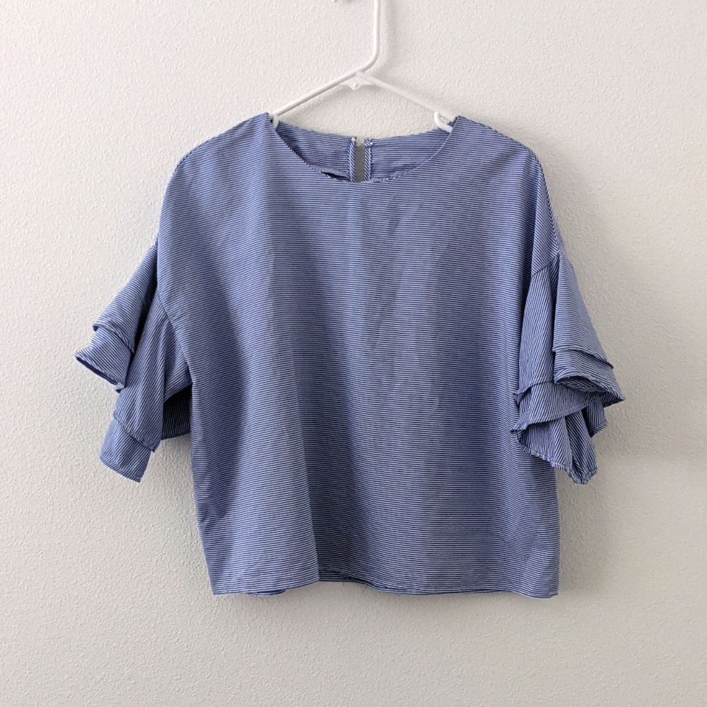 drop shoulder flutter sleeve shirt sz L